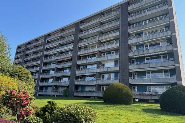 Gut geschnittene 2-Zimmer-Eigentumswohnung, Balkon und Fahrstuhl in gepflegter Wohnanlage in Wald.