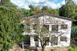 Obergeschoss im Einfamilienhaus mit Balkon+Garten, helle Zimmer, große Fenster, Einbauküche, 133 m²