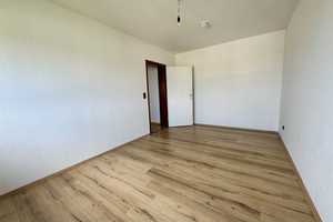 Helle 2,5-Zimmer-Wohnung mit EBK, Balkon & Garage– ruhig am Waldrand gelegen – Hildesheim (Kreis) – Vorschaubild 9