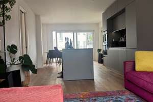 Dreimühlenviertel - Lichtdurchflutete offen modern geschnittene 3-Zim.-Wohnung mit Balkon in Neubau – Die vollständige Adresse der Immobilie erhältst du vom Anbieter., 80469 Dreimühlen, München – Vorschaubild 2