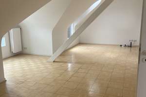 Lebendig wohnen in Pempelfort: 2,5-Zimmer-Dachgeschosswohnung – Liebigstraße 18, 40479 Pempelfort, Düsseldorf – Vorschaubild 4