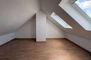 Helle 3,5-Zimmermaisonettewohnung mit neuem Bad und Dachterrasse! – Zschopauer Straße 142, 9126 Bernsdorf, Chemnitz – Vorschaubild 12