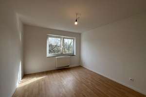 3 Zimmer Wohnung mit Balkon! – Engelshöhe 57, 42329 Vohwinkel, Wuppertal – Vorschaubild 2