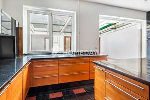 Individuelles Einfamilienhaus mit Wintergarten, Dachstudio und außergewöhnlichem Außenbereich – Die vollständige Adresse der Immobilie erhältst du vom Anbieter., 22041 Wandsbek (Ortsteil), Hamburg – Vorschaubild 7