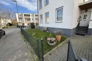 Gepflegtes Mehrfamilienhaus in Lübeck St. Lorenz Nord mit 3 Wohnungen und 3 Garagen 
 – Lübeck – Vorschaubild 3