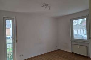 2 Zimmer EG-Wohnung mit Südbalkon und PKW Stellplatz in Rheinnähe – Heinrich-Klein-Str. 16, 51143 Langel, Köln – Vorschaubild 4