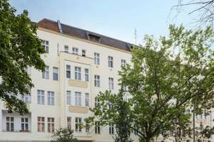 Unsanierte Altbauwohnung mit Terrasse zur Selbstnutzung – Osloer Straße 110, 13359 Gesundbrunnen, Berlin – Vorschaubild 2