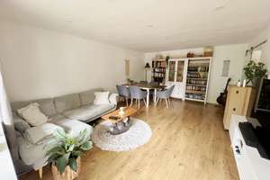 Stilvoll sanierte 3-Zi-Hochparterre-Wohnung mit EBK, Balkon & Garage in Beuel Küdinghoven – Samansstr. 17, 53227 Küdinghoven, Bonn – Vorschaubild 3