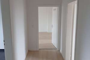 3 NKM frei bei Anmietung ! Schöne renovierte 3 Zimmer Dachgeschoss Wohnung in Duisburg zu vermieten – Beecker Str. 252, 47167 Alt-Hamborn, Duisburg – Vorschaubild 10