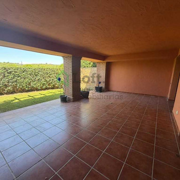 WOHNUNG MIT POOL, GARTEN UND GARAGE IN CASARES, MÁLAGA