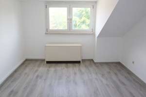 Gepflegte 2-Zimmer Dachgeschosswohnung. In ruhiger Lage.  – Röntgenstraße 31, 45143 Altendorf, Essen – Vorschaubild 3