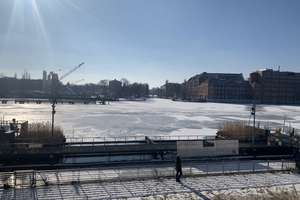 WATERFRONT LIVING IN BERLIN – SPECTACULAR RIVER VIEWS & SOUTH-FACING TERRACE – Stralauer Allee 5, 10245 Friedrichshain, Berlin – Vorschaubild 16