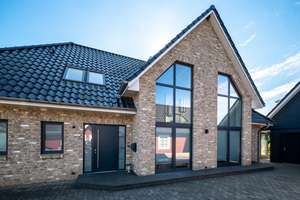 Wohn-Highlight mit Stil und viel Platz: modernes Einfamilienhaus nahe Nordsee und Husum. – Die vollständige Adresse der Immobilie erhältst du vom Anbieter., 25860 Horstedt – Vorschaubild 9