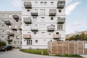 nahe der Tram M5 - Wannenbad, Balkon - sehr gepflegt!