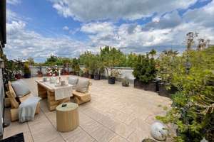 Einzigartige möblierte Penthouse Wohnung mit 147m2 Terrasse, Sauna, offener Kamin