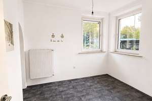 Gemütliche Doppelhaushälfte mit Garten in Duisburg-Rheinhausen – Schwarzenberger Straße 27, 47226 Hochemmerich, Duisburg – Vorschaubild 6