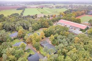Großzügiges 1-2 Familienhaus mit architektonischem Flair in Oldenburg!