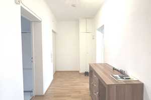 3-Zimmer-Wohnung mit Balkon im Herzen von Mannheim-Neckarau – Mannheim – Vorschaubild 3