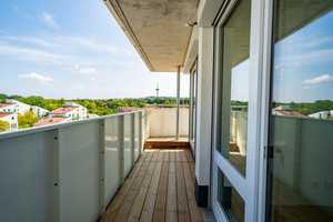 Lichtdurchflutete 2-Zimmer-Wohnung mit umlaufendem Südost-Balkon – Regensburg – Vorschaubild 6