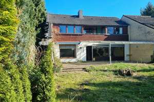 Viel Platz für neue Ideen und individuelle Wohnträume: Ein Haus mit Charakter und großem Garten! – Die vollständige Adresse der Immobilie erhältst du vom Anbieter., 22145 Rahlstedt, Hamburg – Vorschaubild 13