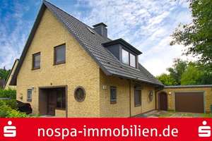 Einfamilienhaus mit Garage, 3 Pkw-Stellplätzen und Terrasse in Kropp – Die vollständige Adresse der Immobilie erhältst du vom Anbieter., 24848 Kropp – Vorschaubild 1