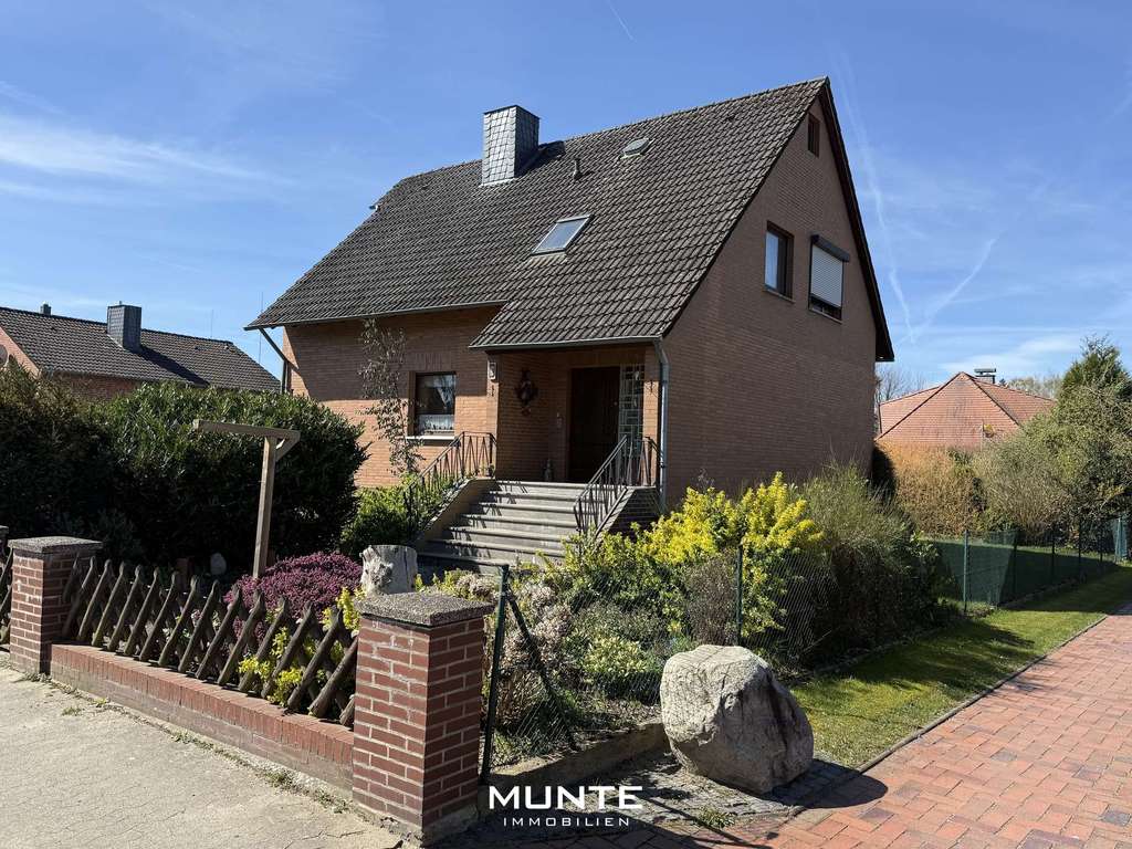 Immobilie in Vordorf - Gepflegtes Einfamilienhaus mit großem Grundstück - Bild 1