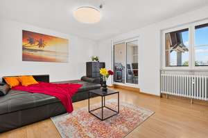 HOCHGEFÜHL - 3,5-Zi.-Dachgeschosswohnung mit großer Loggia, Ausblick und Stellplatz in Holzgerlingen – Die vollständige Adresse der Immobilie erhältst du vom Anbieter., 71088 Holzgerlingen – Vorschaubild 4