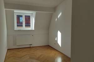 Charmante 2-Zimmer-Dachgeschosswohnung mit Balkon – Leonrodstr. 45, 80636 Dom Pedro, München – Vorschaubild 4
