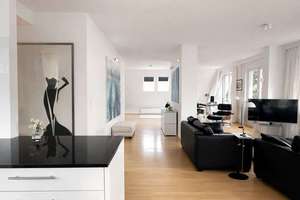 Leben wie im Haus - 142 m² am Grunewald, Stellplatz , 4 Zimmer, 2 Bäder und 2 Terrassen & Wall-Box