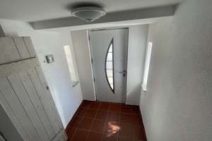 Saniertes 3 Familienhaus mit 3 Stellplätzen Balkon und Terrasse – Die vollständige Adresse der Immobilie erhältst du vom Anbieter., 73268 Erkenbrechtsweiler – Vorschaubild 3