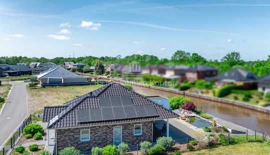 Bild von !!Wohnen am Wasser mit Bootsanleger!! Ruhig gelegener Bungalow mit Terrasse und Carport
