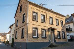 Erstbezug nach Renovierung: Backsteinhaus trifft modernes Familiendomizil in Koblenz-Immendorf – Die vollständige Adresse der Immobilie erhältst du vom Anbieter., 56077 Immendorf, Koblenz – Vorschaubild 2