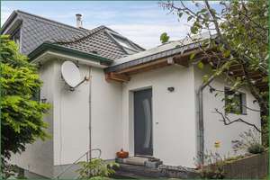 Modernisiertes Einfamilienhaus in Burscheid-Mitte - uneinsehbares Grundstück - Pool – Die vollständige Adresse der Immobilie erhältst du vom Anbieter., 51399 Burscheid – Vorschaubild 7
