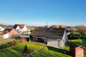 Zentral gelegenes, solides Wohnhaus auf großem Grundstück in Ense-Höingen – Die vollständige Adresse der Immobilie erhältst du vom Anbieter., 59469 Ense – Vorschaubild 1