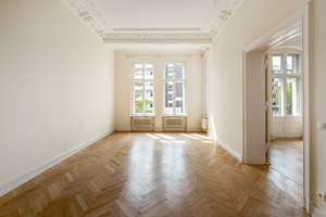 Herrschaftlicher Stuckaltbau mit 4 Zimmern im beliebten Nollendorfkiez – Die vollständige Adresse der Immobilie erhältst du vom Anbieter., 10777 Schöneberg, Berlin – Vorschaubild 2