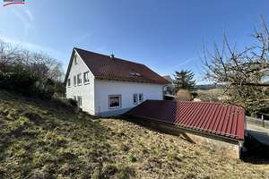 Viel Platz für zwei Familien – ZFH mit Balkon, Terrasse und großem Grundstück in 91719 Heidenheim – Die vollständige Adresse der Immobilie erhältst du vom Anbieter., 91719 Heidenheim – Vorschaubild 3