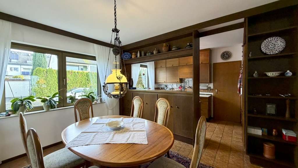 Immobilie in Kriftel - METZ IMMOBILIEN - Mehrfamilienhaus mit freier Erdgeschosswohnung und Garten - Bild 3