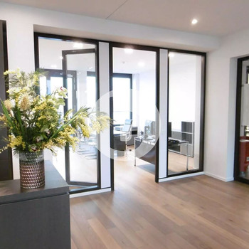 Moderner Neubau - Büroflächen in Stadtmitte