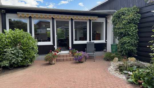 Bild von Stilvoller Bungalow mit besonderem Wohnkomfort und herrlichem Atrium in toller Lage von Weddel