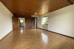Wohnen auf zwei Ebenen: Gepflegte 3-Zimmer-Maisonettewohnung mit Loggia und Garage in Schönwald! – Die vollständige Adresse der Immobilie erhältst du vom Anbieter., 78141 Schönwald im Schwarzwald – Vorschaubild 7