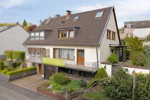 Familienglück mit Wohlfühlcharakter! – Die vollständige Adresse der Immobilie erhältst du vom Anbieter., 53177 Schweinheim, Bonn – Vorschaubild 1