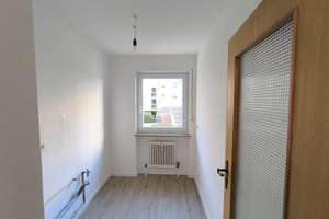 Gepflegte 2-Zimmer-Wohnung im 1. OG mit Balkon in Nürnberg-Ludwigsfeld – Die vollständige Adresse der Immobilie erhältst du vom Anbieter., 90478 Ludwigsfeld, Nürnberg – Vorschaubild 4