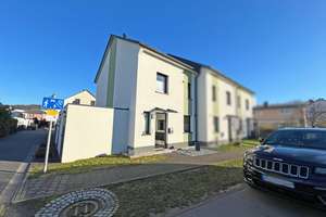 Modernes Reihenendhaus mit Garten in begehrter Wohnlage – energieeffizient & zukunftssicher – Die vollständige Adresse der Immobilie erhältst du vom Anbieter., 69469 Weinheim – Vorschaubild 3