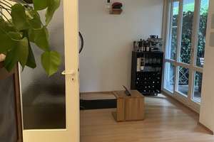 (Untermiete: Jul & Aug; möbliert) Lebendiges Wohnen in der Maxvorstadt: 1,5-Zimmer-Wohnung