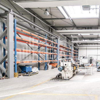 HALLE | RAMPE | ZENTRAL | 24/7