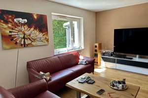 Von privat: Grosszügige helle 2-Zi-Whg. m. gr. Balkon im Dichterviertel m.  Potential für 3 Zimmer – Die vollständige Adresse der Immobilie erhältst du vom Anbieter., 65187 Südost, Wiesbaden – Vorschaubild 3