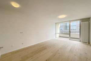 Ganz neu renovierte 1 Zi.-Whg. mit Balkon und Einbauküche direkt an der "Macherei" in Berg am Laim – Die vollständige Adresse der Immobilie erhältst du vom Anbieter., 81673 Echarding, München – Vorschaubild 2
