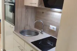 Nachmieter gesucht! Schöne 2-Zimmer Wohnung *EBK*Balkon*Keller*Stellplatz* in 01328 Dresden  – Dresden – Vorschaubild 4