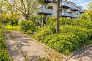 Terrassentür auf, Alltag aus– vermietete 3-Zimmer-Gartenwohnung! Perspektivisch zur Selbstnutzung! – Eigerstraße 7, 13089 Heinersdorf, Berlin – Vorschaubild 9
