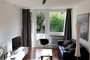 Ruhige 2-Zimmer-Wohnung mit sonnigem Südbalkon und Blick ins Grüne in Schwabing-West – von privat  – Destouchesstraße 0, 80796 München – Vorschaubild 2